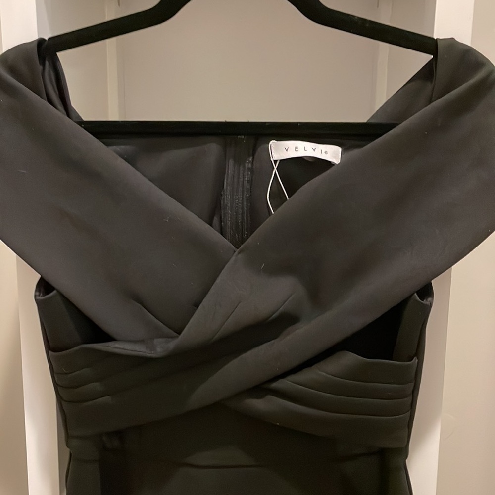 Velvi Black Dress off the shoulder - Picture 6 of 6